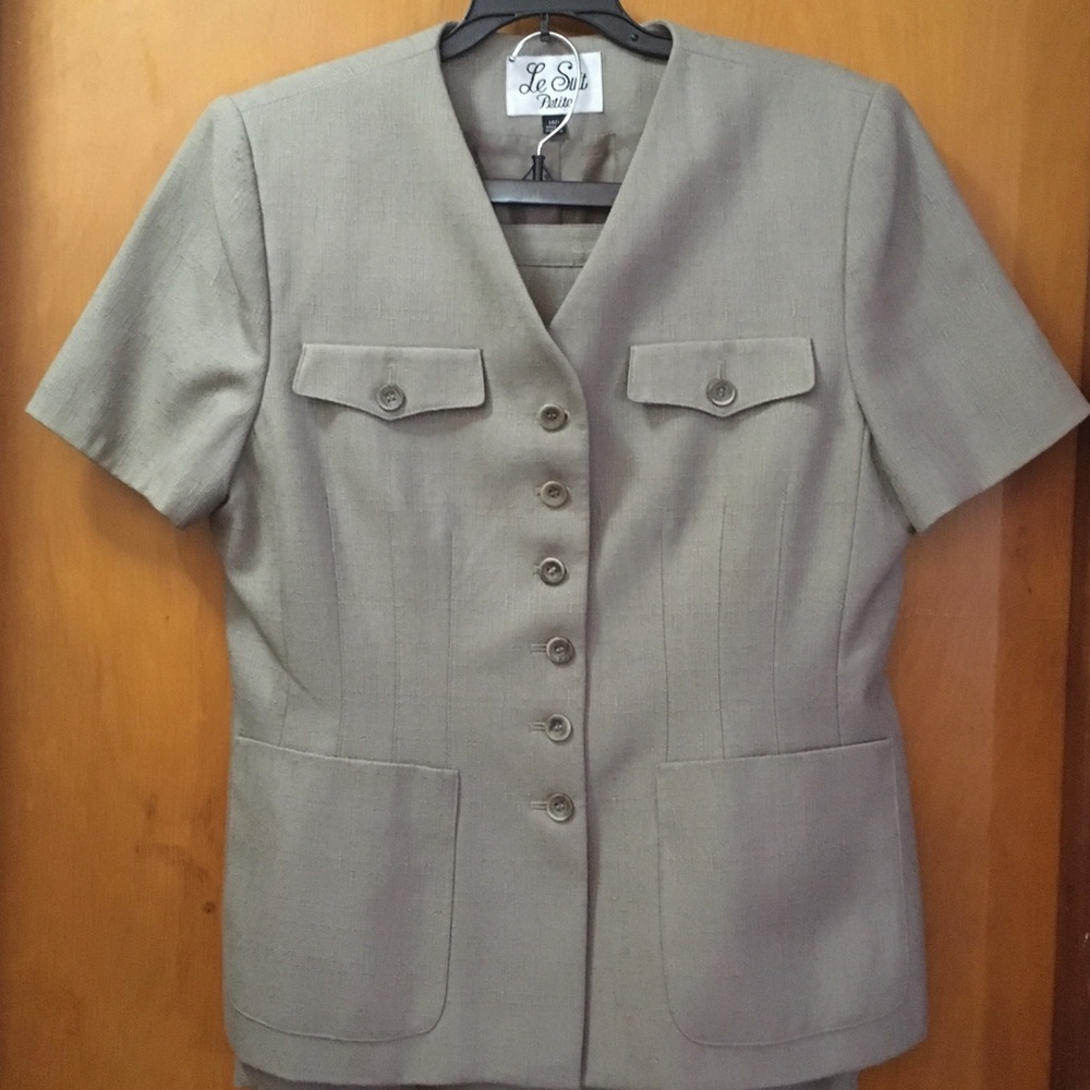 Beige Short Sleeve Suit skirt and jacket